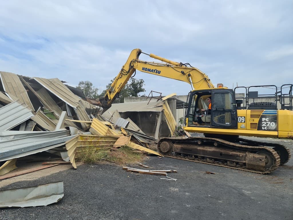 Decon Services Pty Ltd - Demolition Sunshine Coast