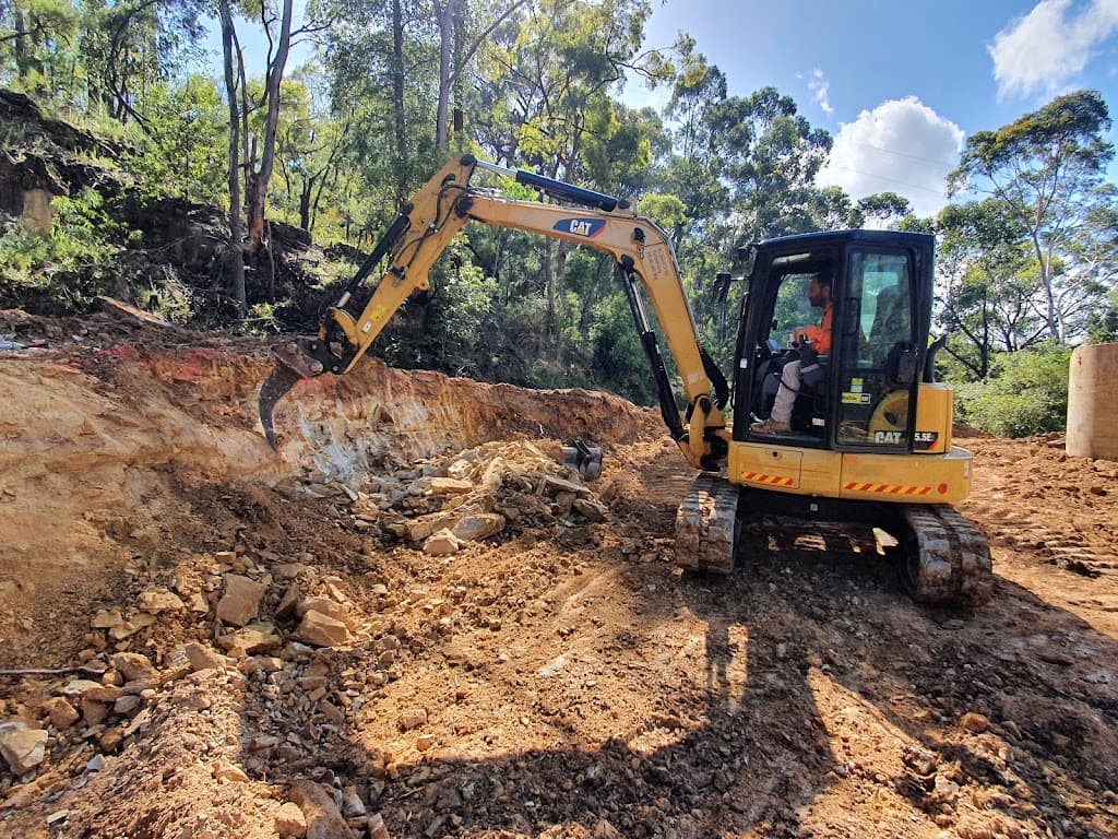 ONTRACK Earthmoving & Demolition