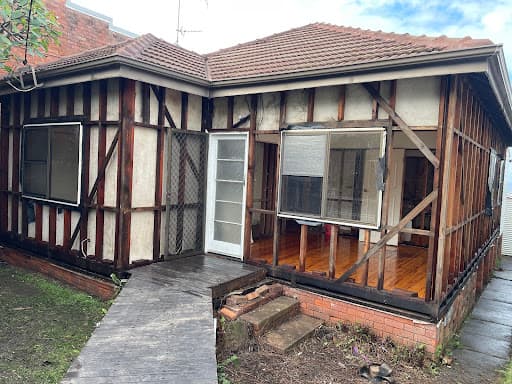 Wollongong Asbestos | Asbestos Removal Sutherland Shire and Wollongong — Customer photo