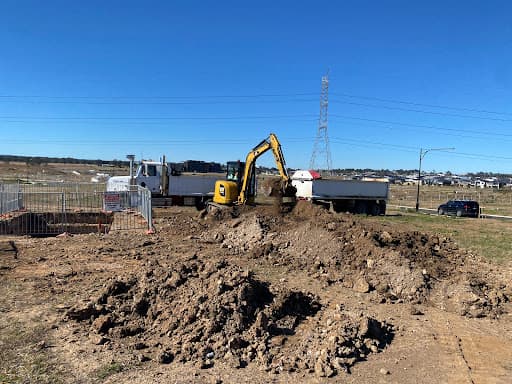 ONTRACK Earthmoving & Demolition — Customer photo