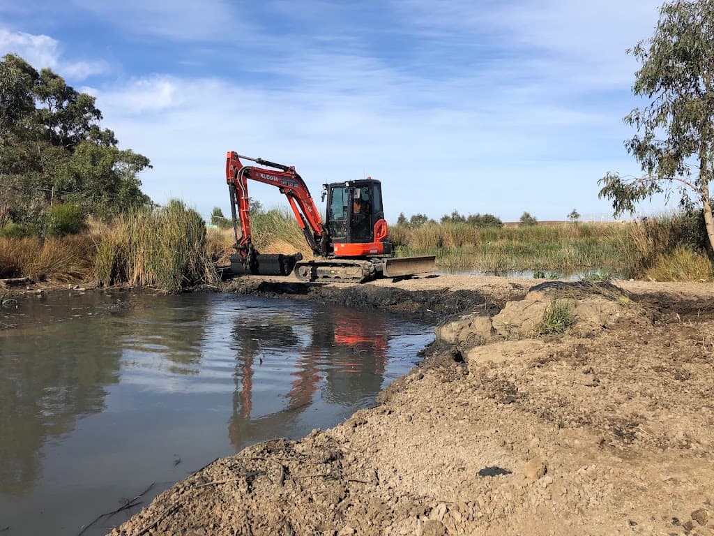 PMP BOBCAT | Excavation & Earthmoving Plant Hire (with operator) Geelong